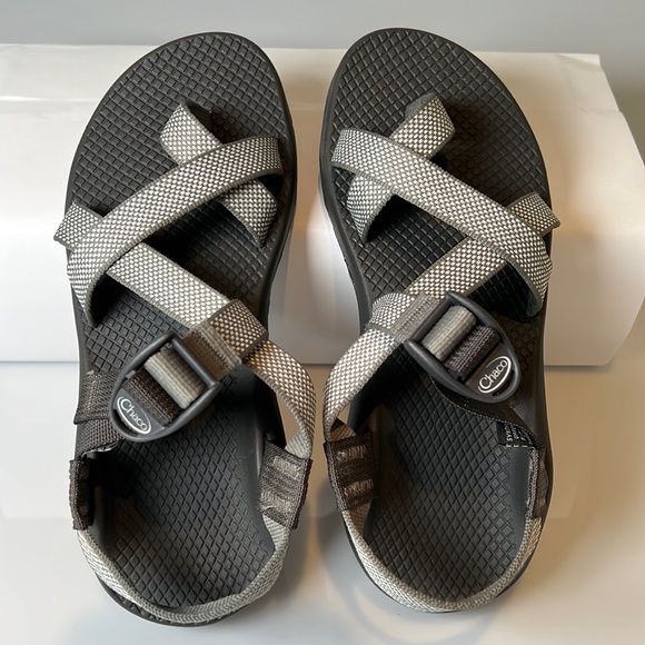 Almost New Gray Strap Chaco Z/2 Womens Sandals - Size 8 MADE IN USA - Picture 1 of 15